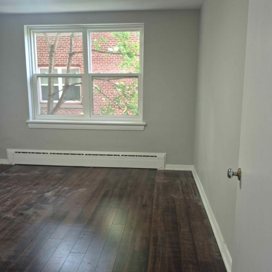 341 Whitby Avenue - Photo 5