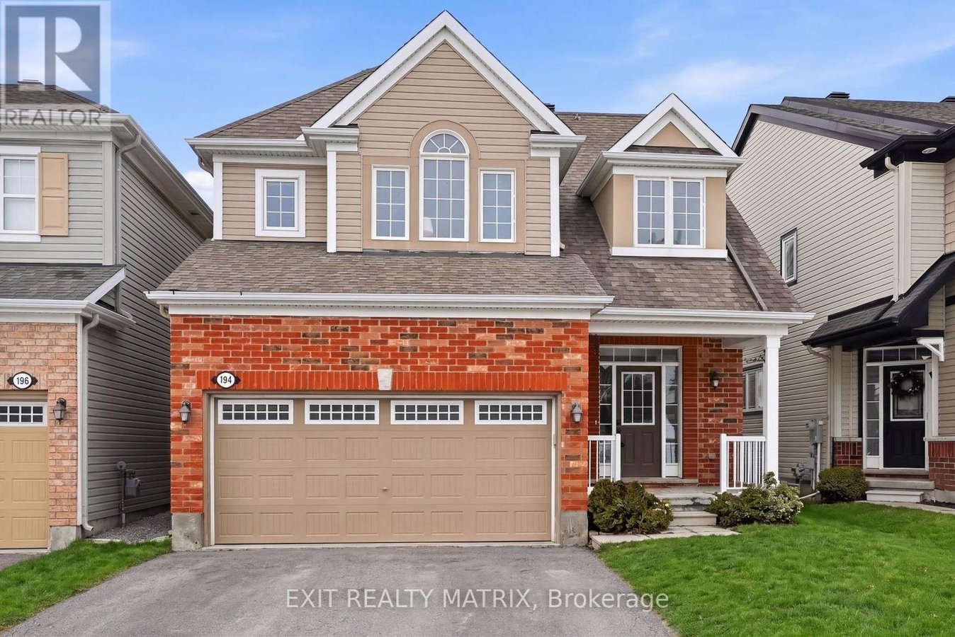 194 FLOWING CREEK CIRCLE - Photo 1