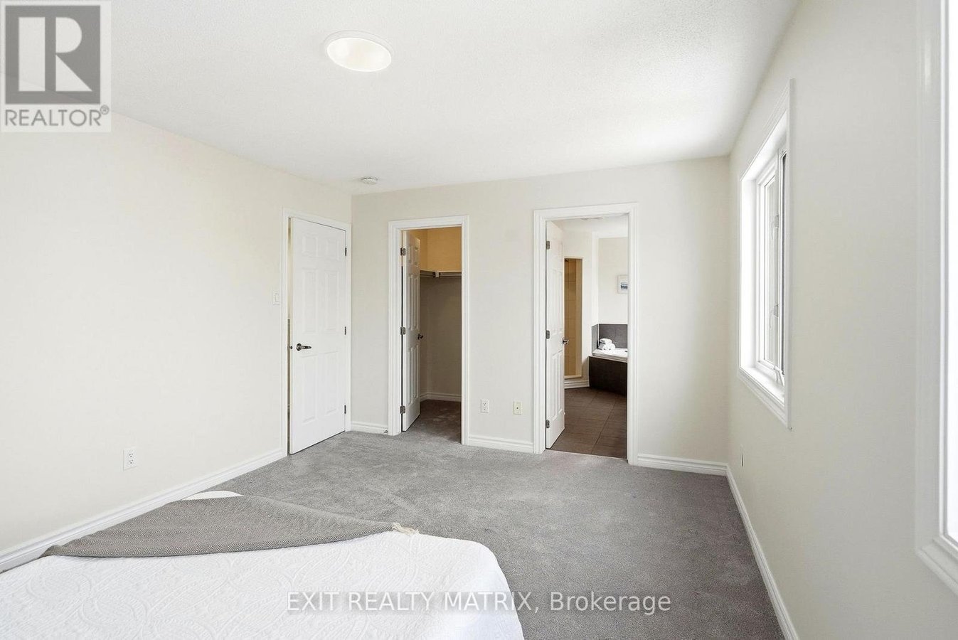 194 FLOWING CREEK CIRCLE - Photo 11