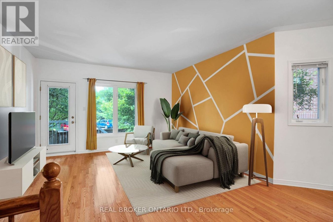 292 LONDON TERRACE - Photo 13