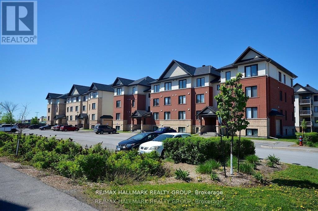 2 - 205 BLUESTONE PRIVATE - Photo 1
