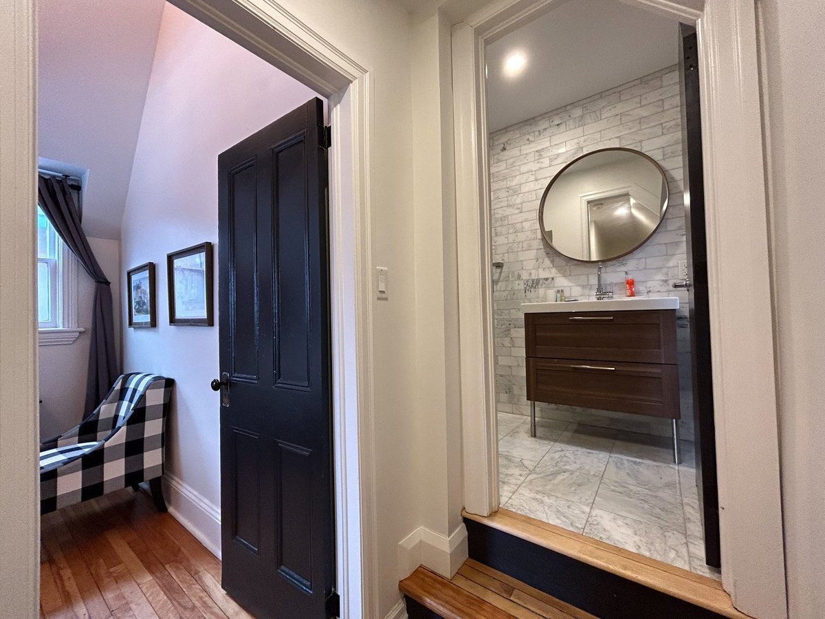 400 MacLaren Street - Photo 7