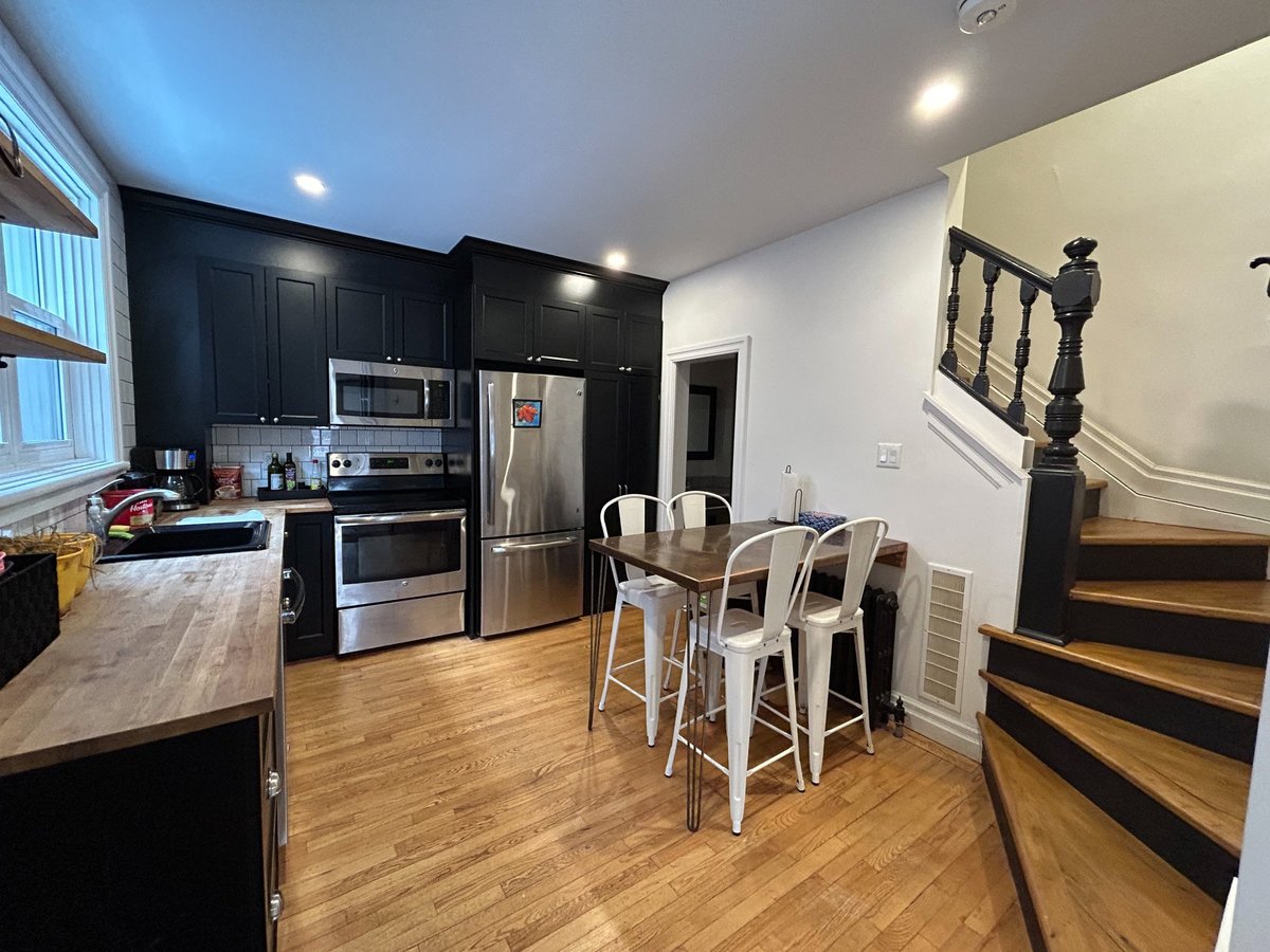 400 MacLaren Street - Photo 9