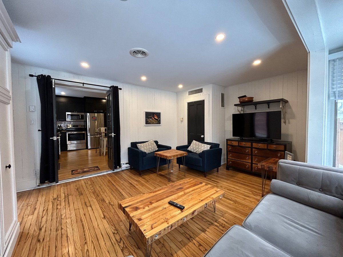 400 MacLaren Street - Photo 18