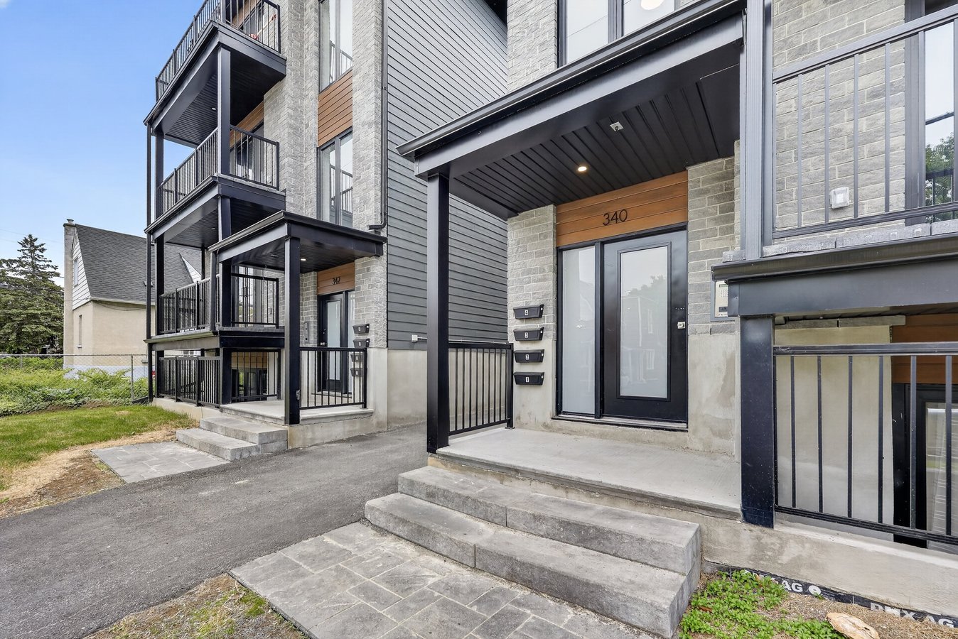 340 Shakespeare Street - Photo 2