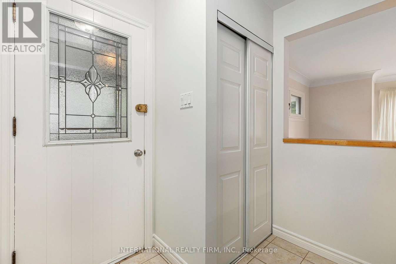 323 LANARK AVENUE N - Photo 3
