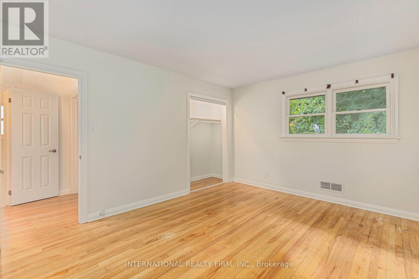 323 LANARK AVENUE N - Photo 19