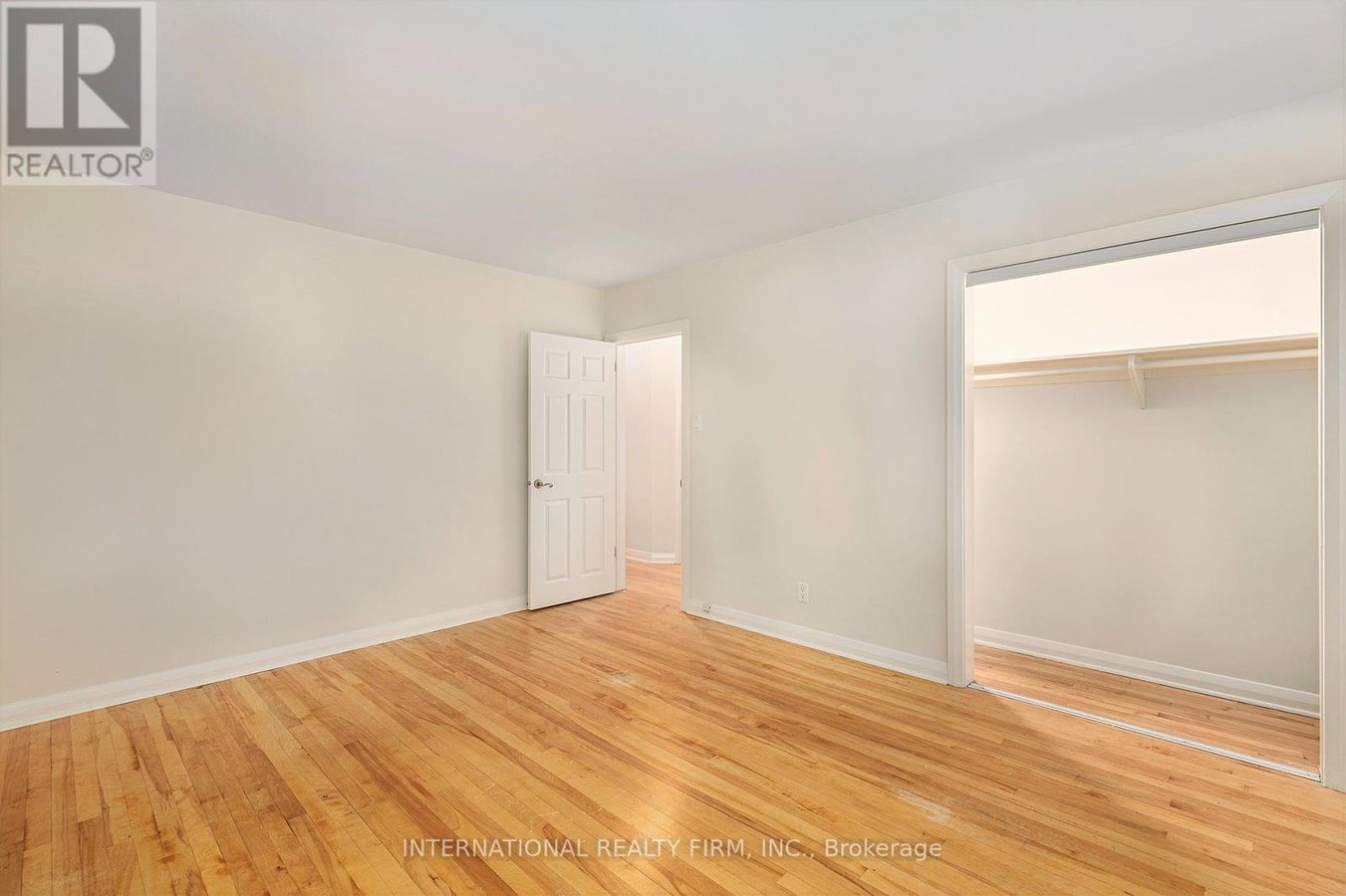 323 LANARK AVENUE N - Photo 20