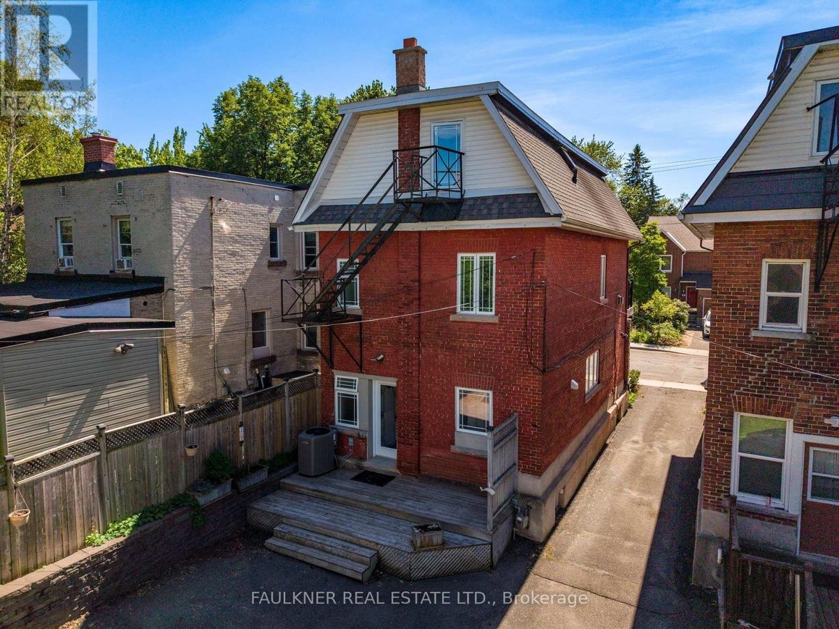 107 BLACKBURN AVENUE - Photo 5