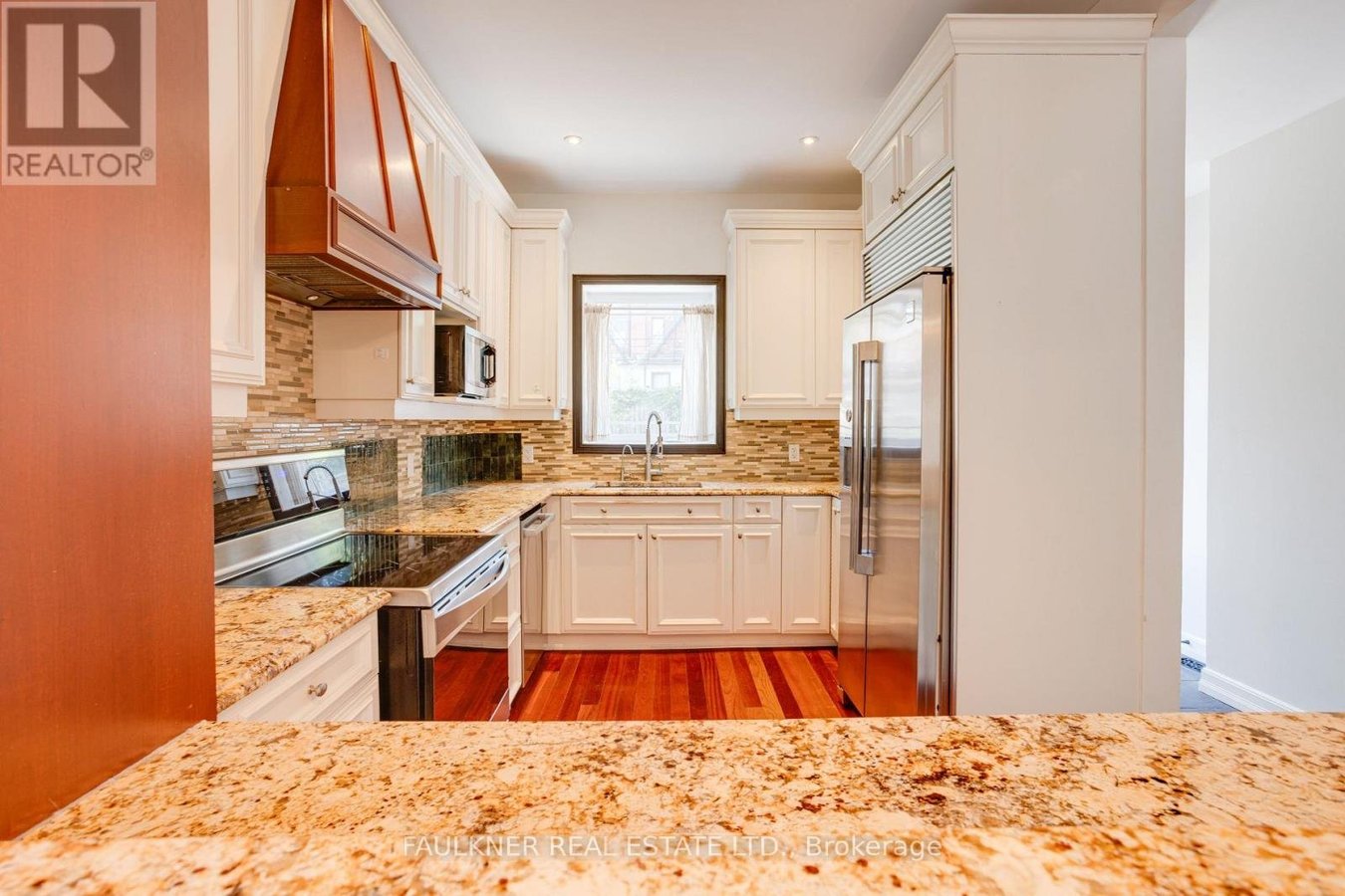 107 BLACKBURN AVENUE - Photo 14