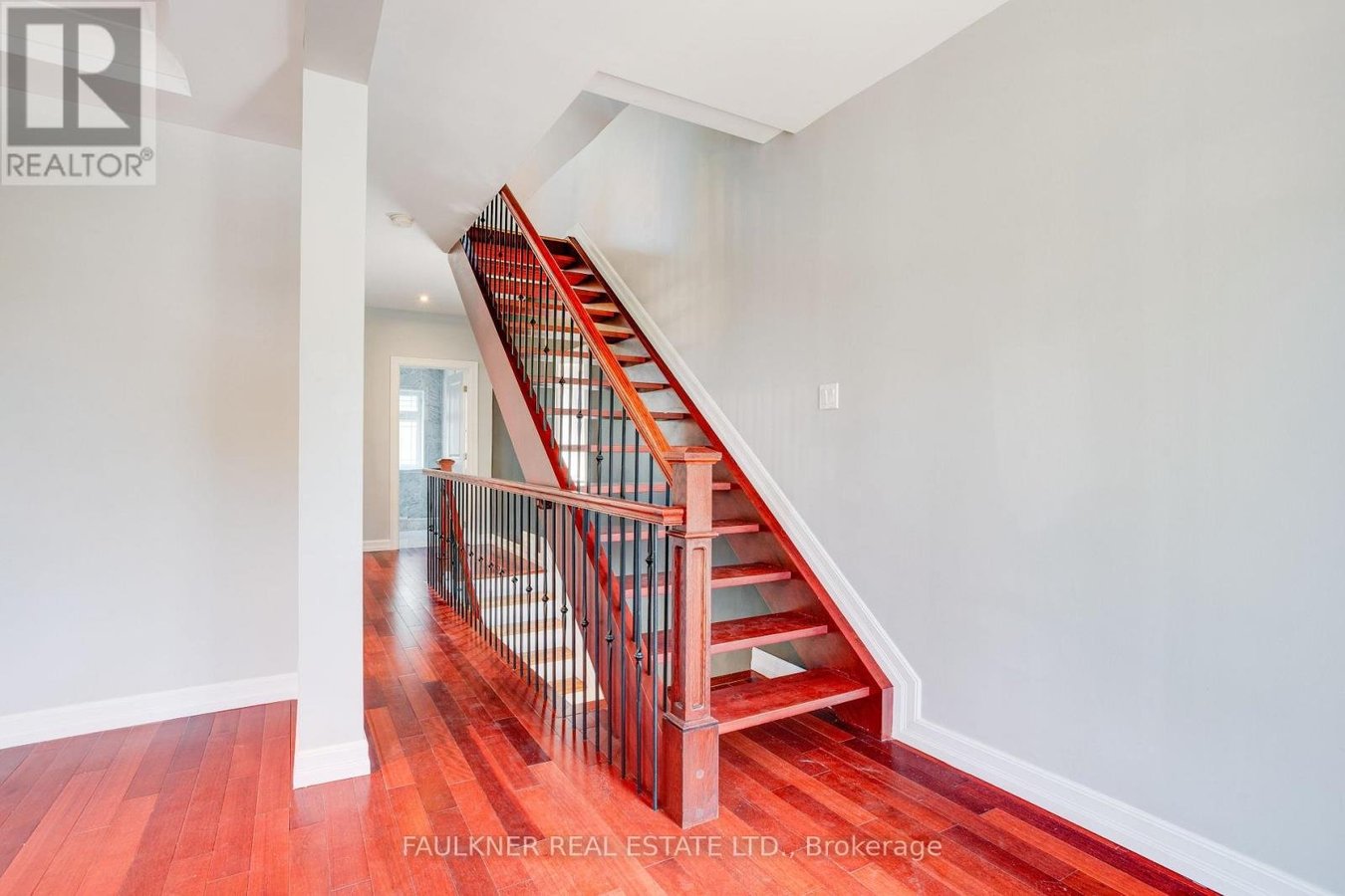 107 BLACKBURN AVENUE - Photo 31