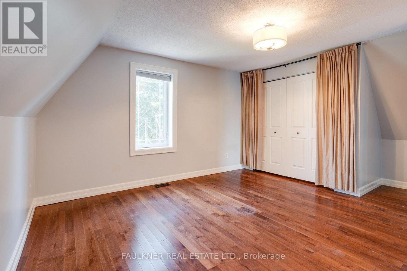107 BLACKBURN AVENUE - Photo 34