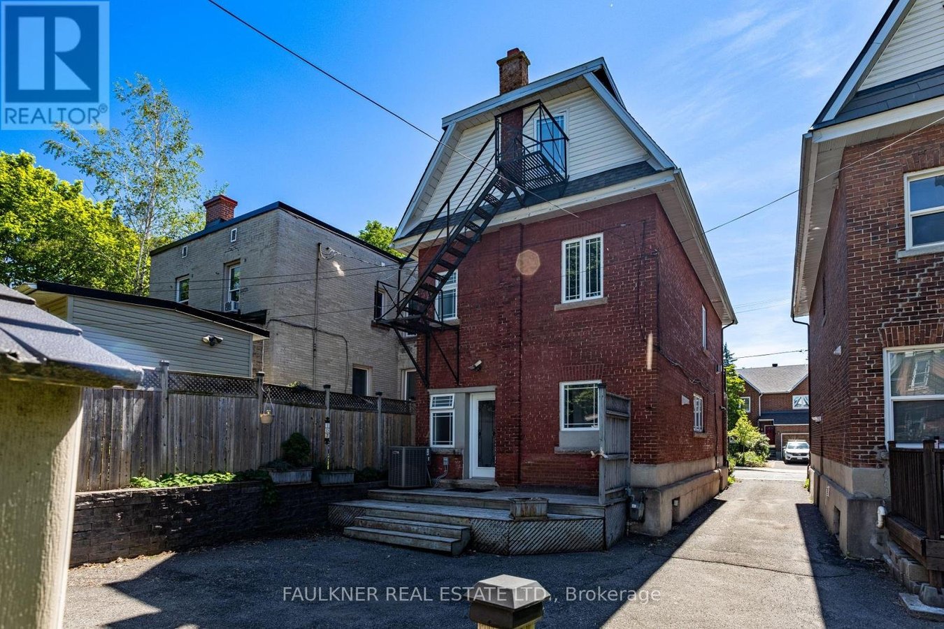 107 BLACKBURN AVENUE - Photo 7