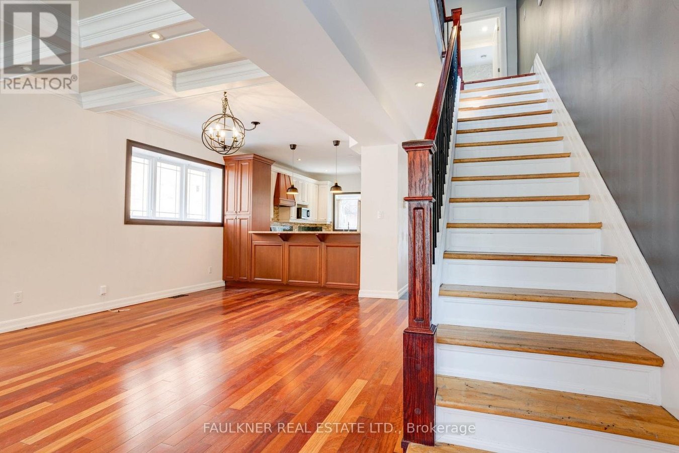 107 BLACKBURN AVENUE - Photo 10