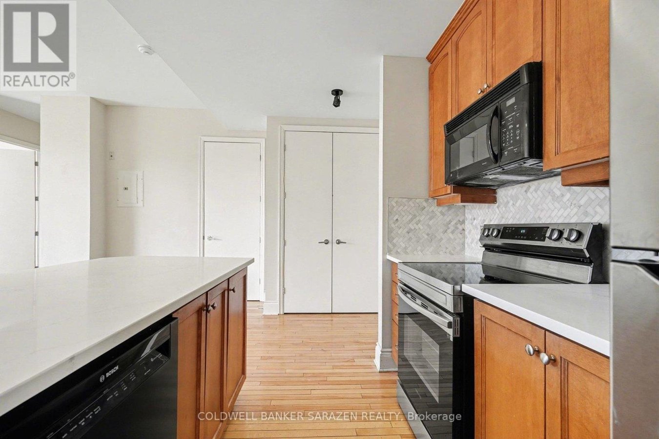 801 - 375 LISGAR STREET - Photo 8
