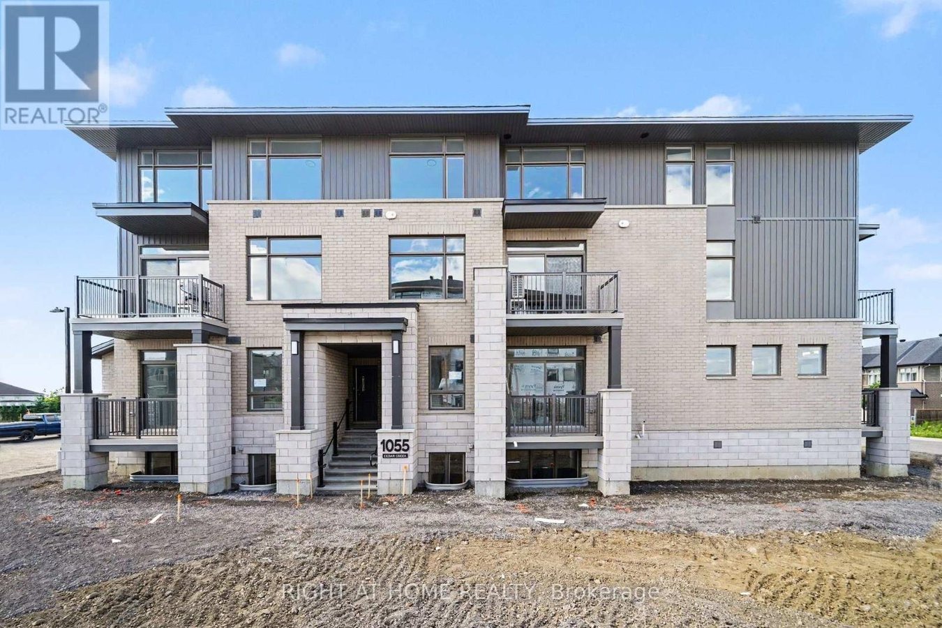 BUILDING 1, UNIT 205L - 1055 CEDAR CREEK DRIVE - Photo 2