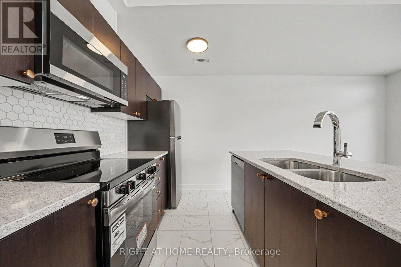 BUILDING 1, UNIT 205L - 1055 CEDAR CREEK DRIVE - Photo 6