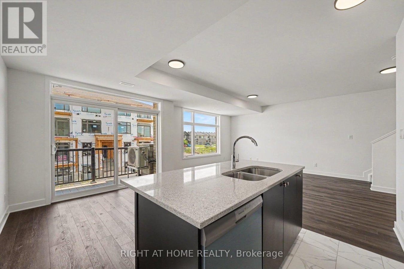 BUILDING 1, UNIT 205L - 1055 CEDAR CREEK DRIVE - Photo 7