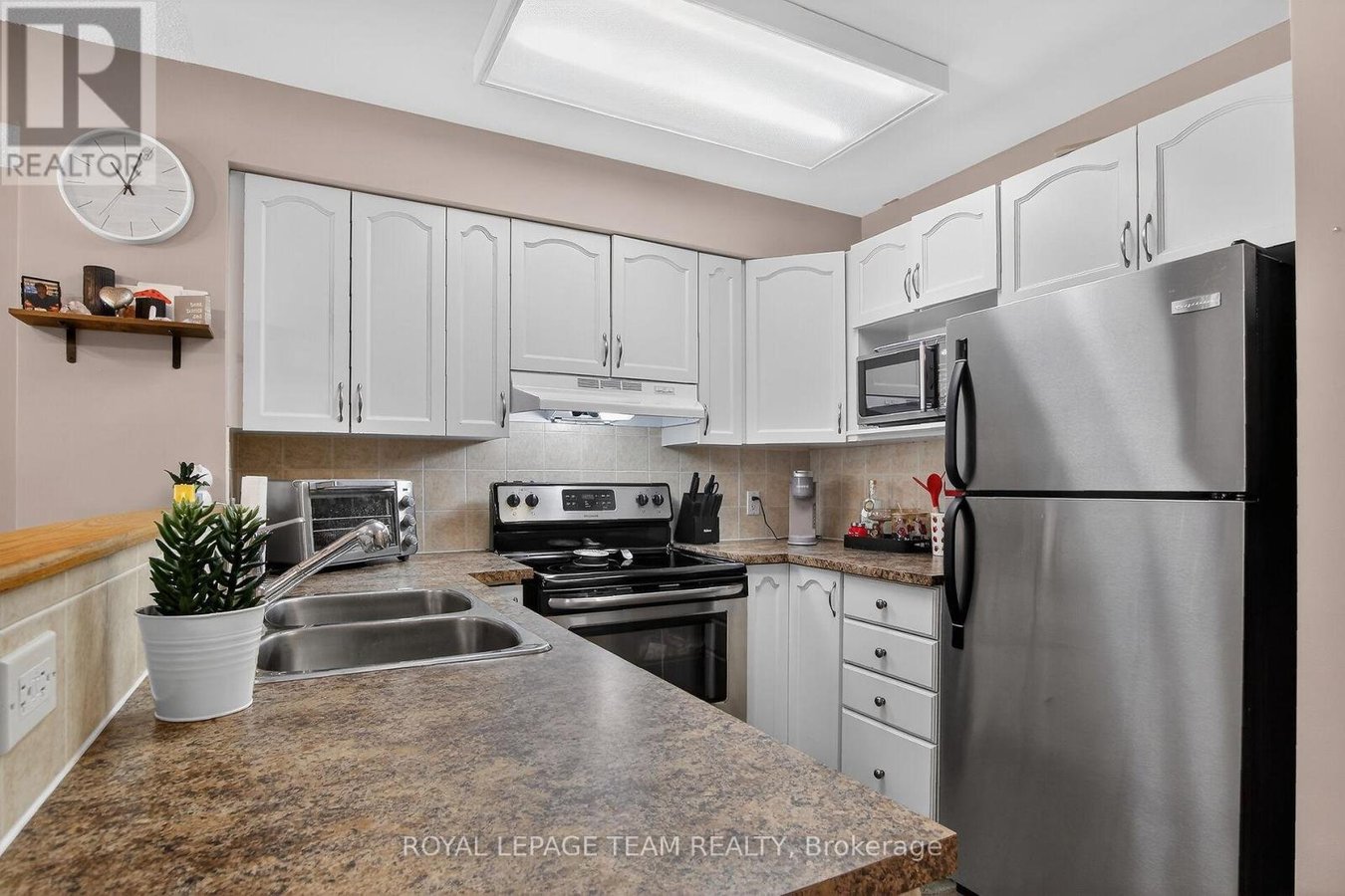 1 - 255 DEERCROFT AVENUE - Photo 7