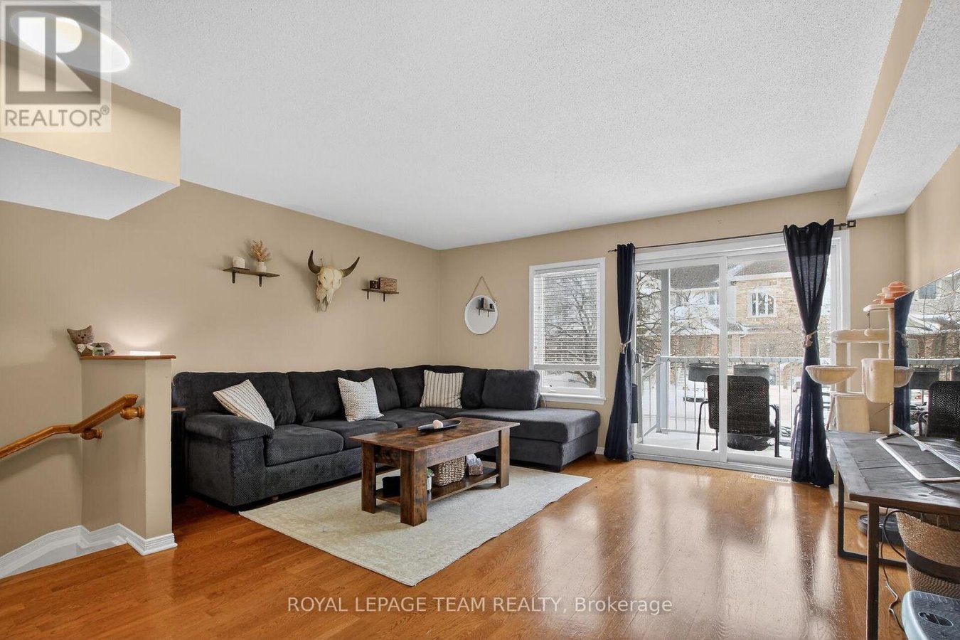 1 - 255 DEERCROFT AVENUE - Photo 9