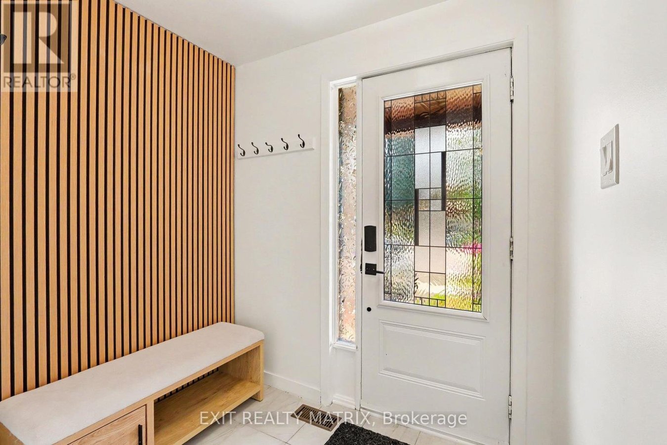 383 VIEWMOUNT DRIVE - Photo 2