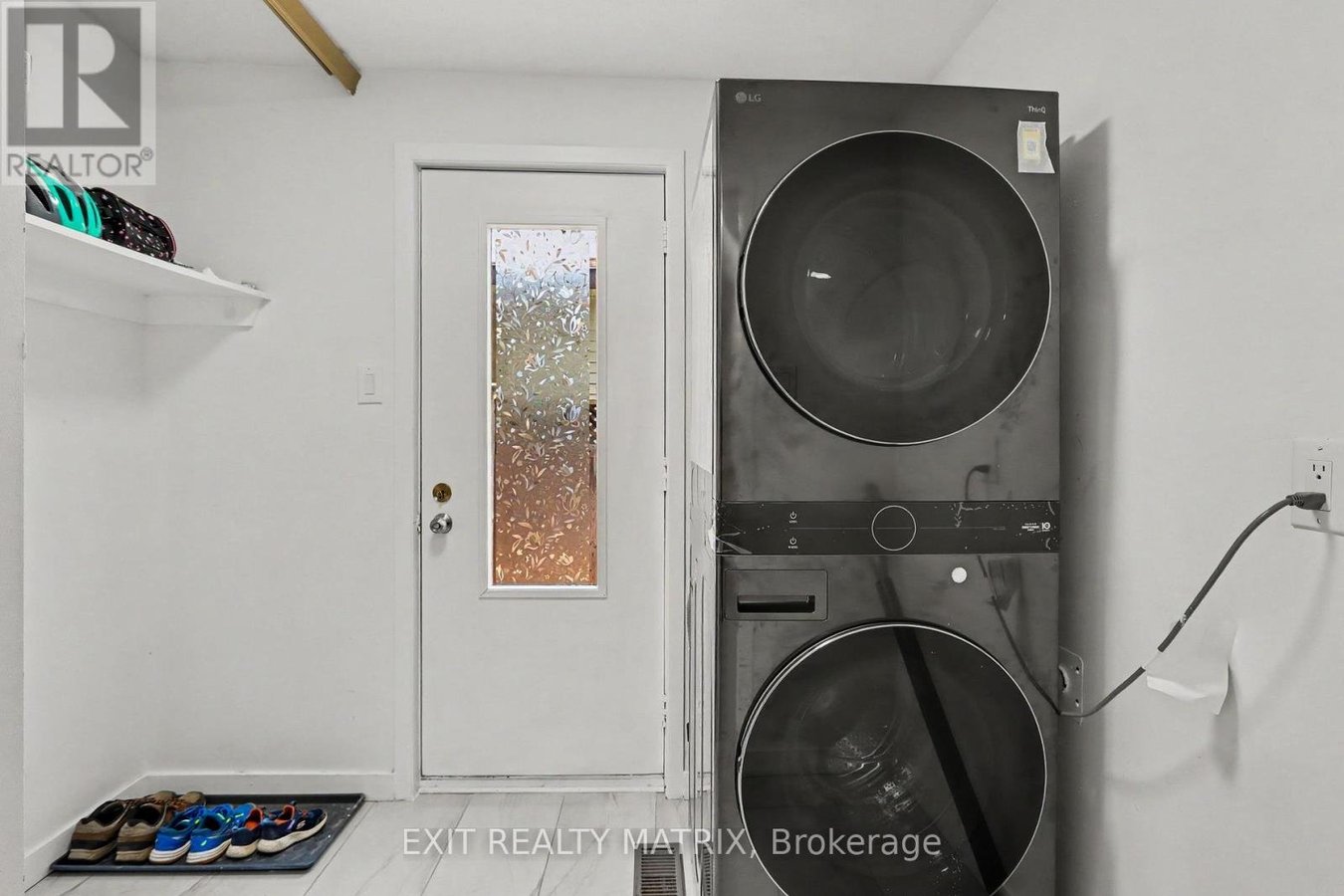 383 VIEWMOUNT DRIVE - Photo 10