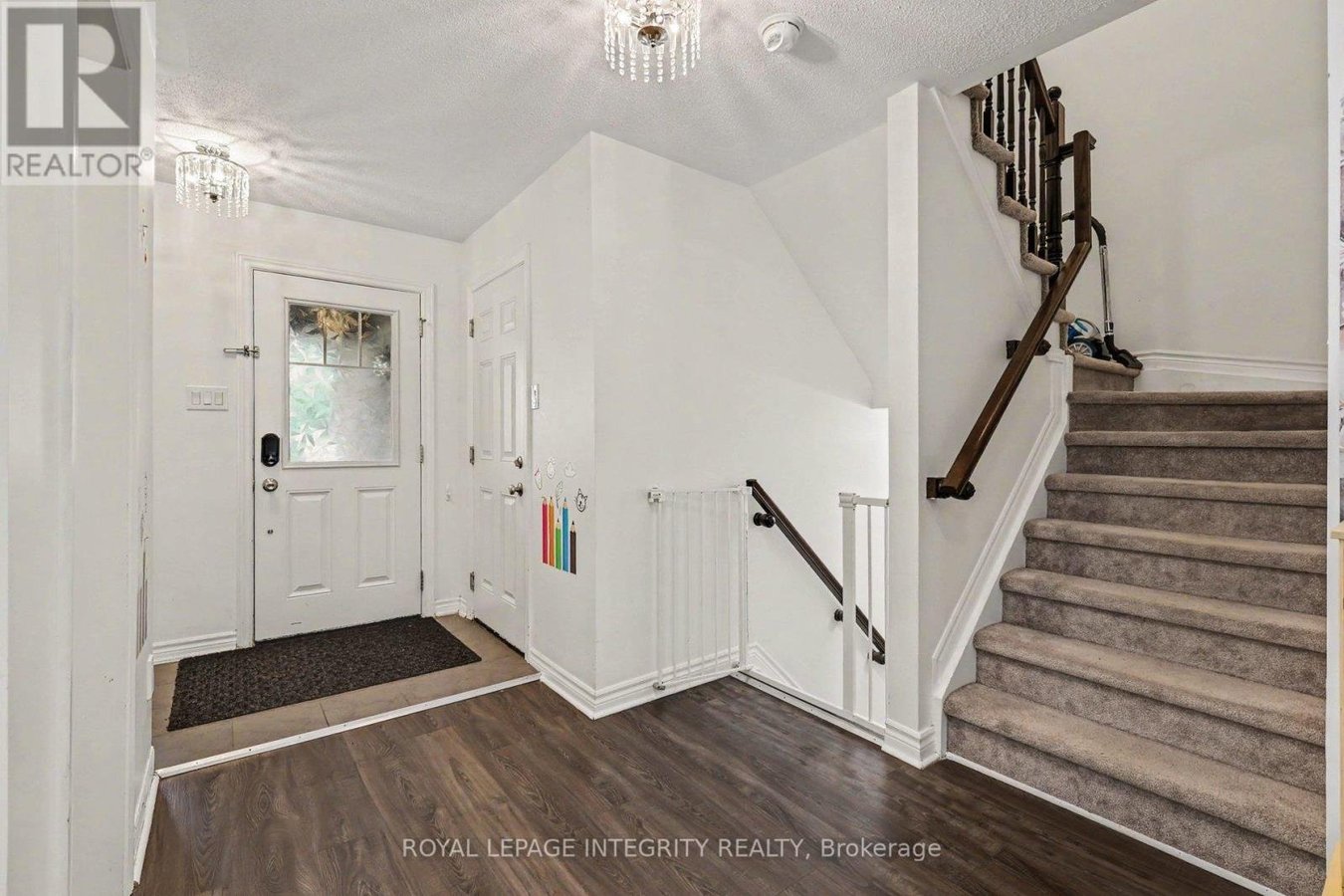 555 FOXLIGHT CIRCLE - Photo 4