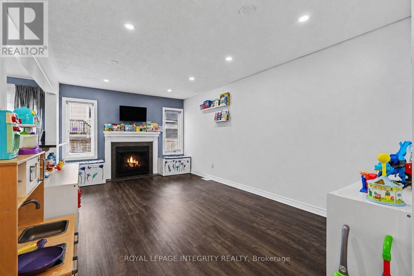 555 FOXLIGHT CIRCLE - Photo 6