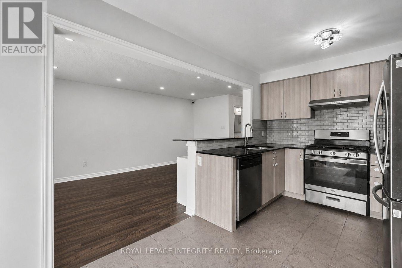 555 FOXLIGHT CIRCLE - Photo 11