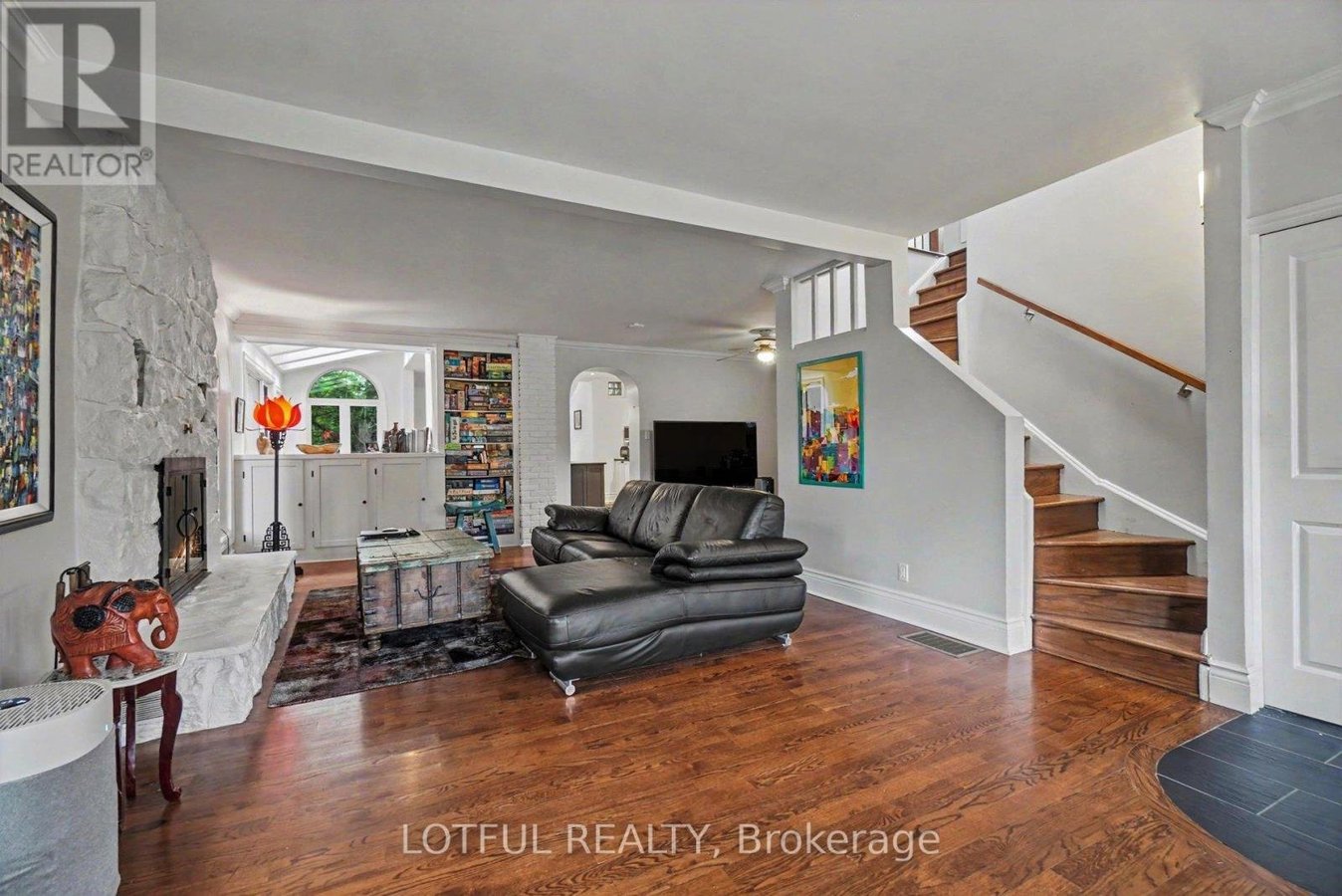 1 - 518 HILSON AVENUE - Photo 3