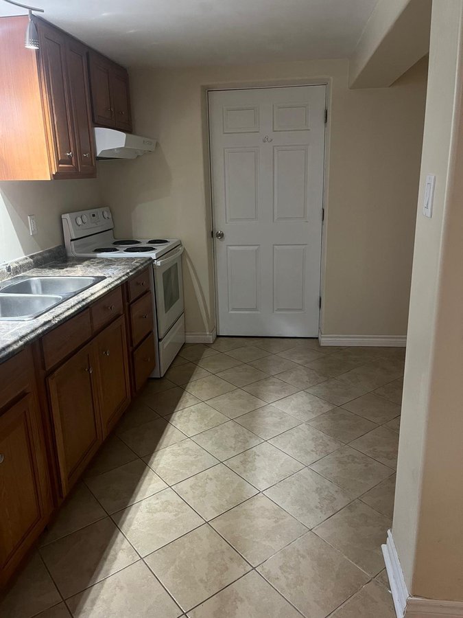 1113 Aldea Avenue - Photo 7