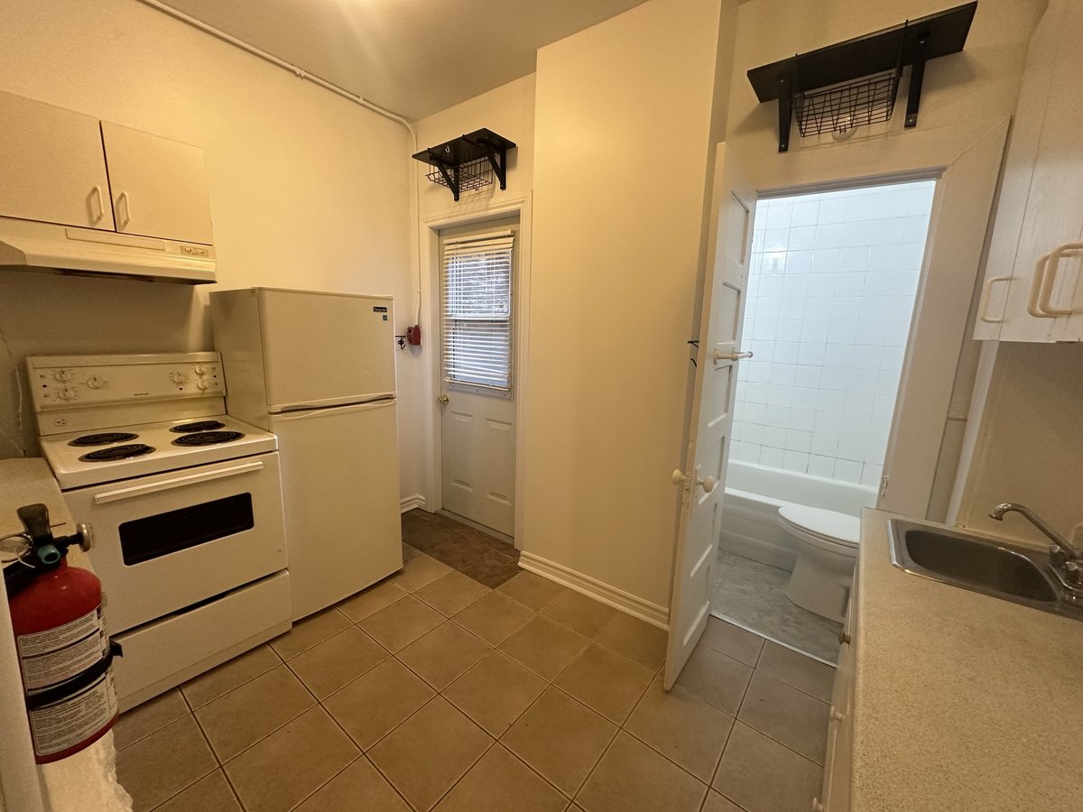 322 Cooper Street - Photo 3