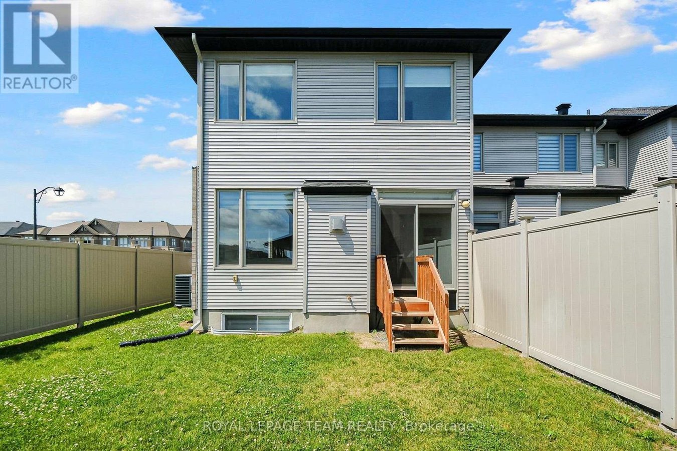 799 CAIRN CRESCENT - Photo 4