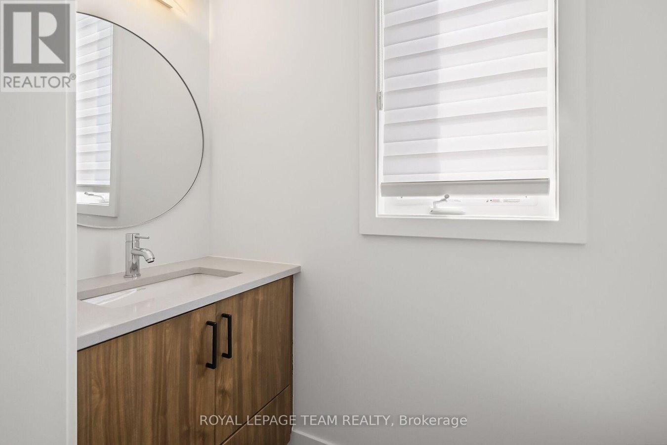 799 CAIRN CRESCENT - Photo 8