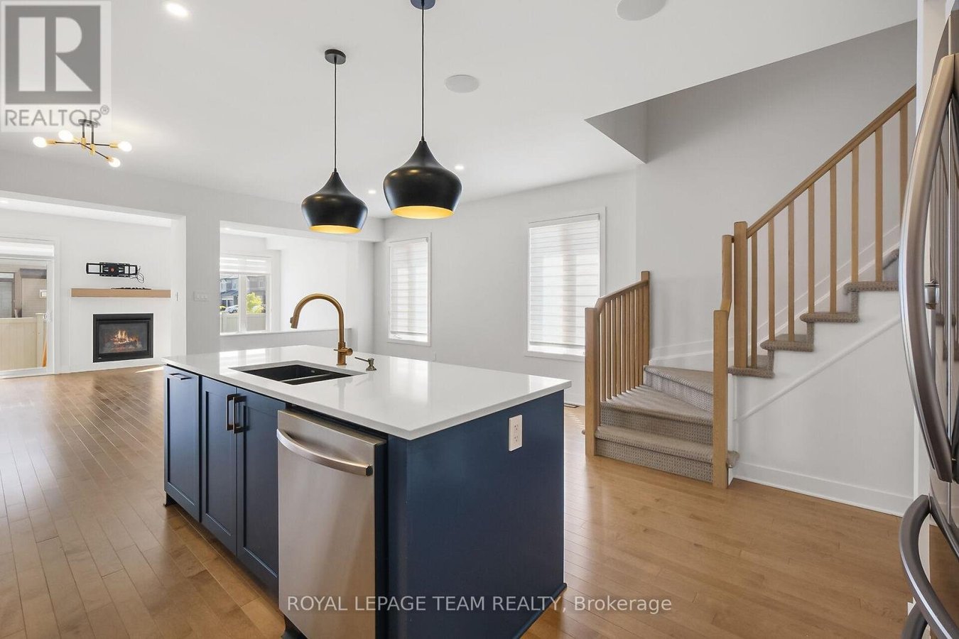 799 CAIRN CRESCENT - Photo 27
