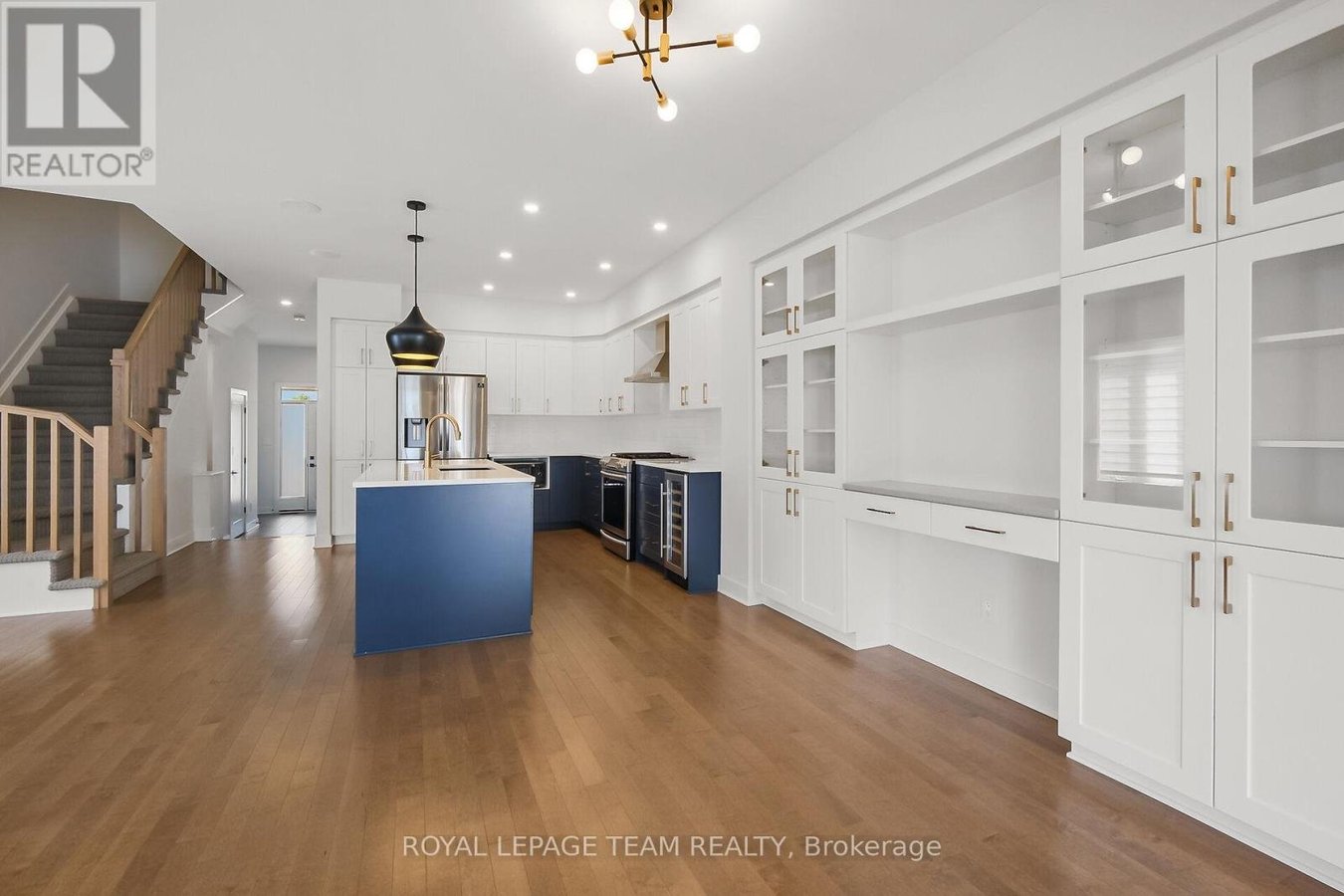 799 CAIRN CRESCENT - Photo 33