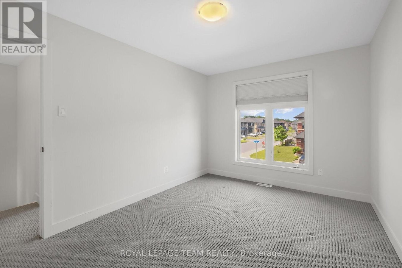 799 CAIRN CRESCENT - Photo 39