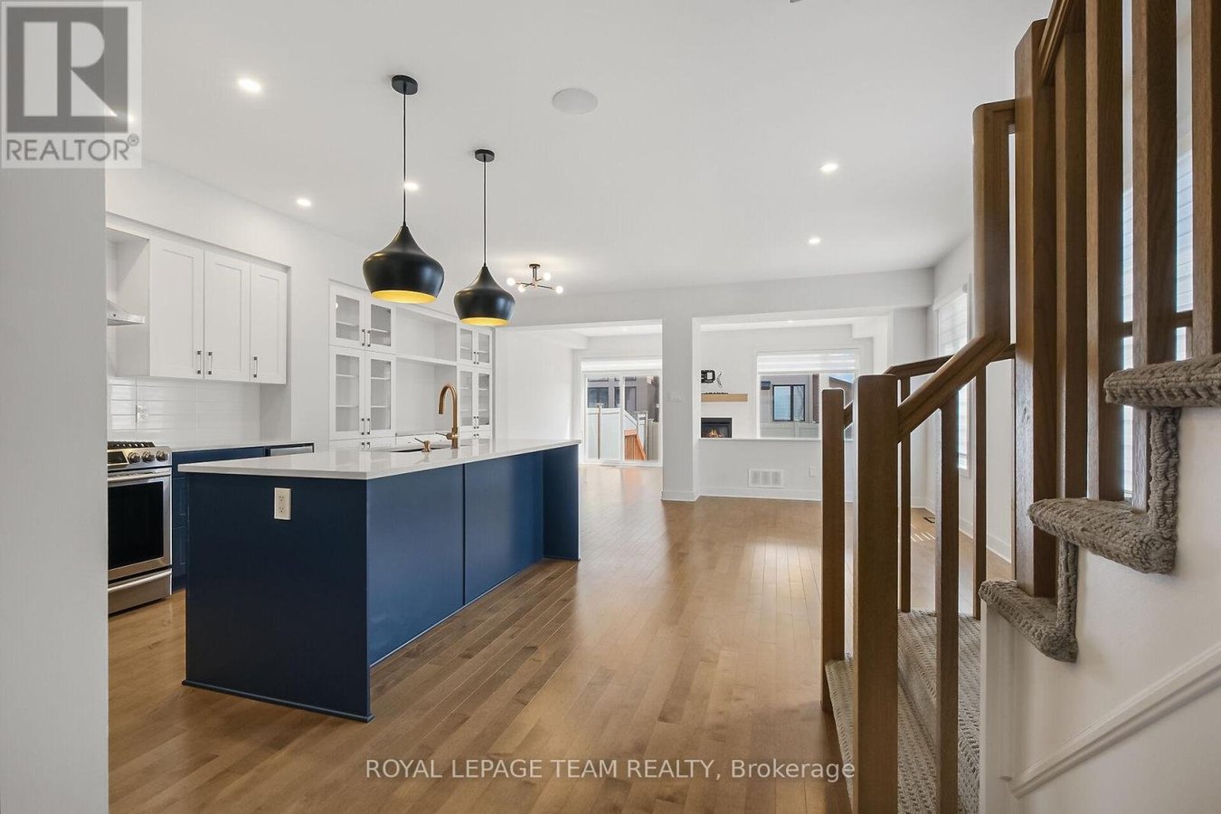 799 CAIRN CRESCENT - Photo 17