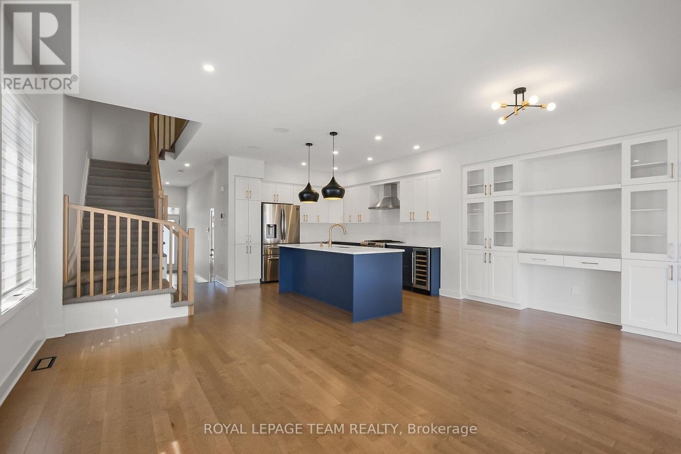 799 CAIRN CRESCENT - Photo 19