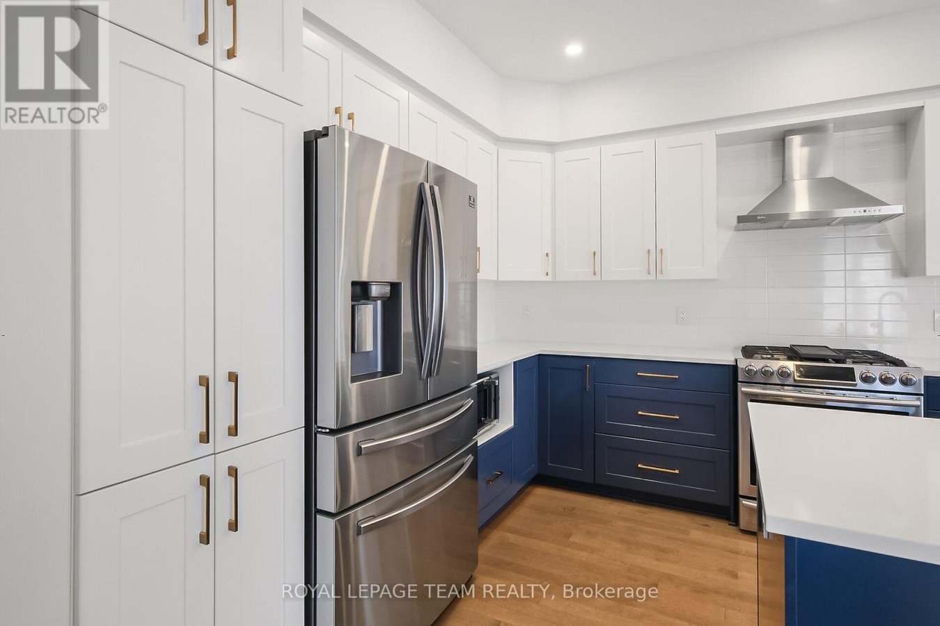 799 CAIRN CRESCENT - Photo 24