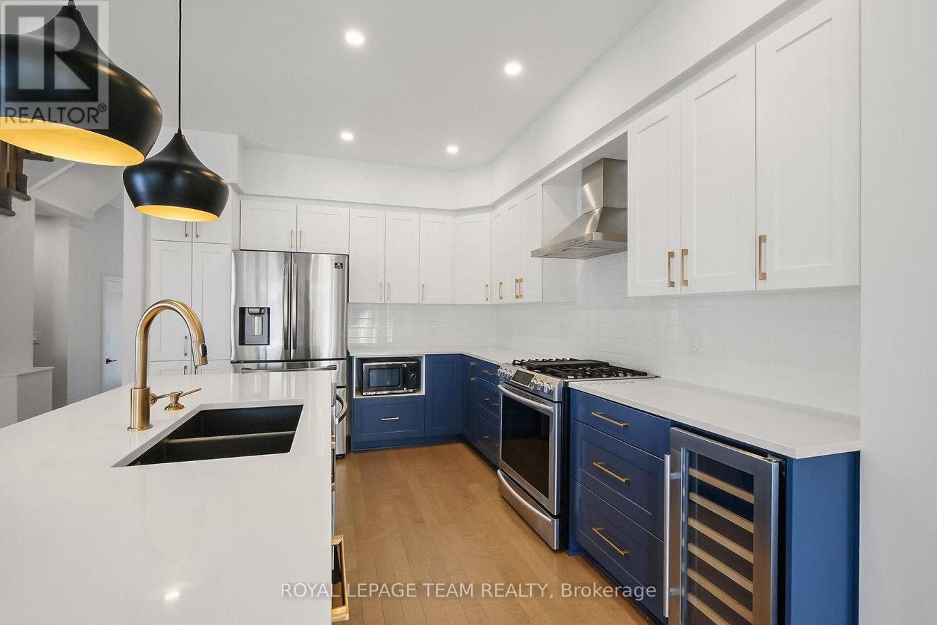 799 CAIRN CRESCENT - Photo 28