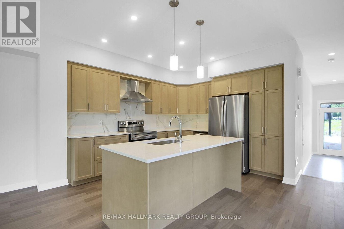749 NEWSTEAD CRESCENT - Photo 8