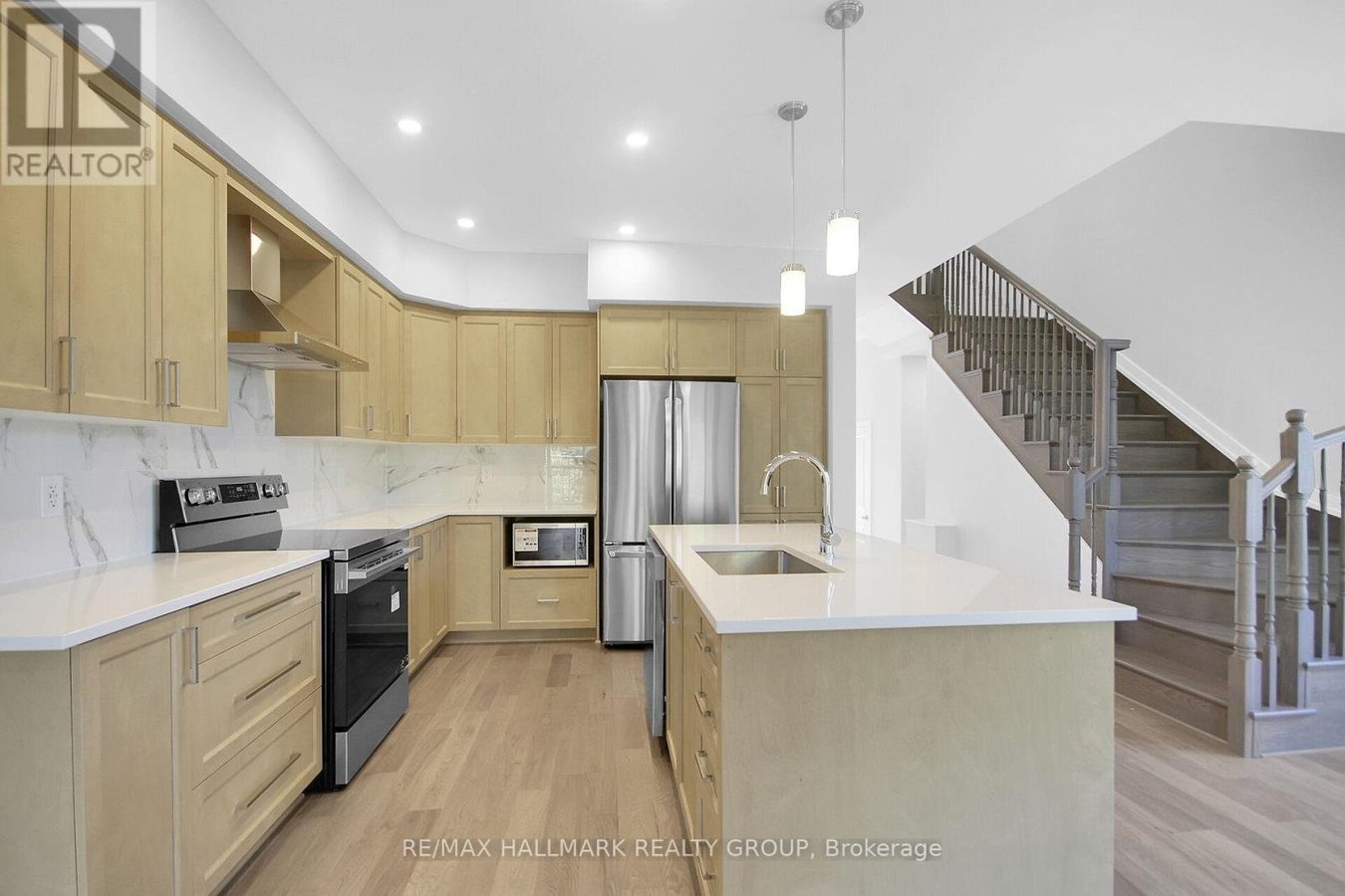 749 NEWSTEAD CRESCENT - Photo 10