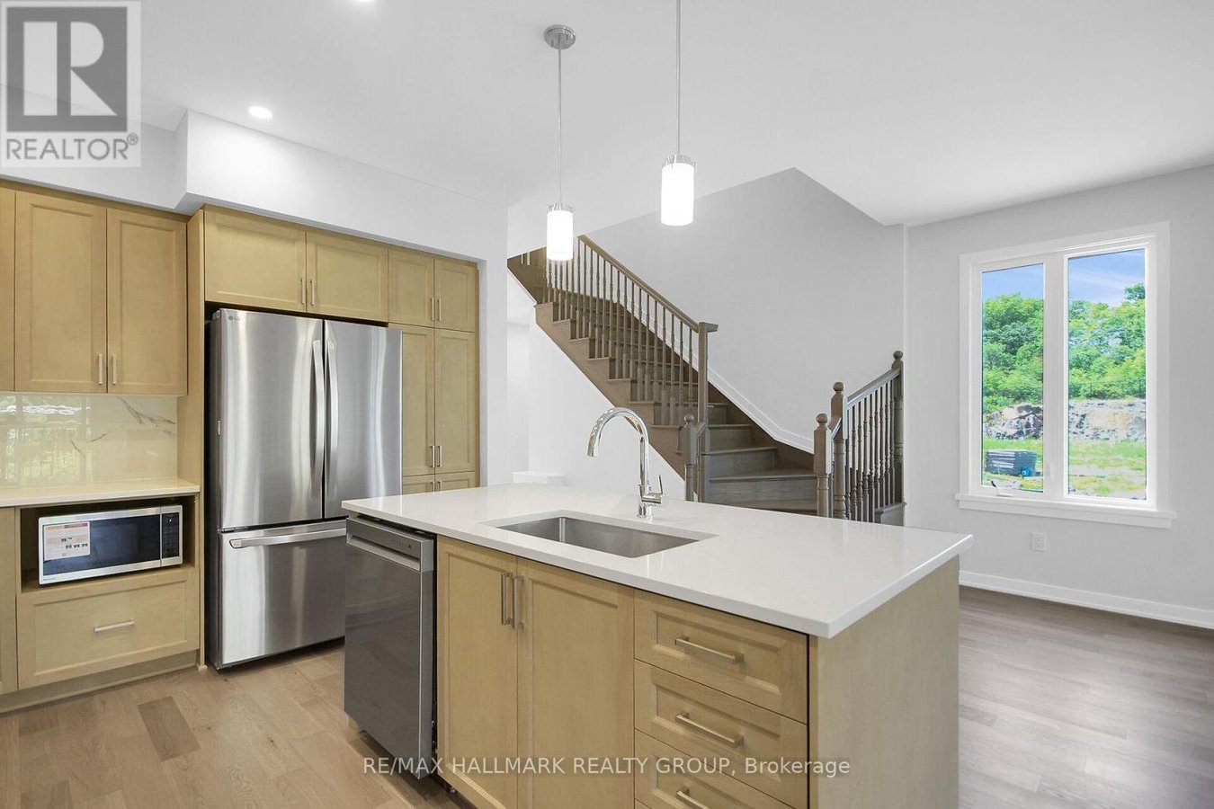 749 NEWSTEAD CRESCENT - Photo 11