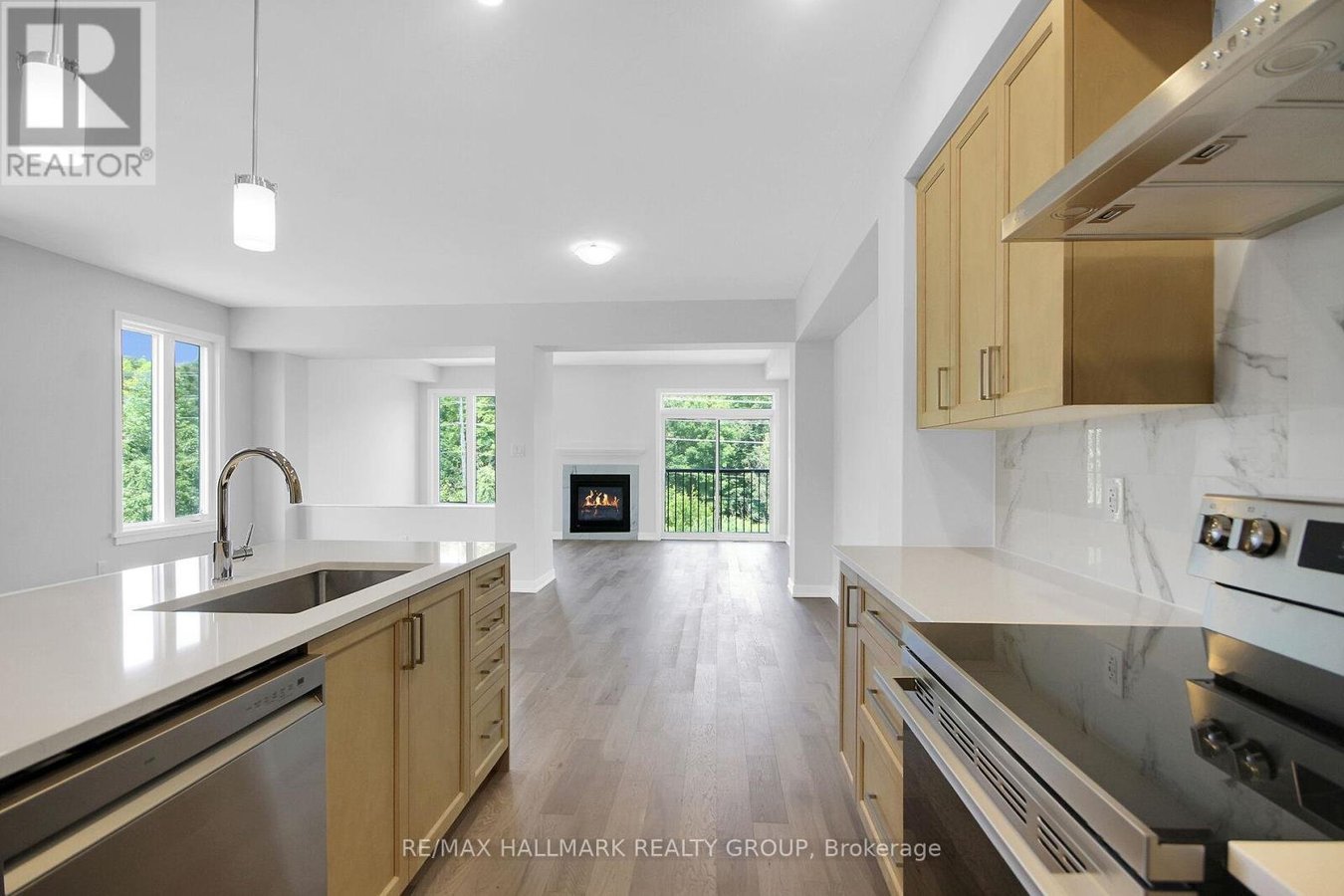 749 NEWSTEAD CRESCENT - Photo 13