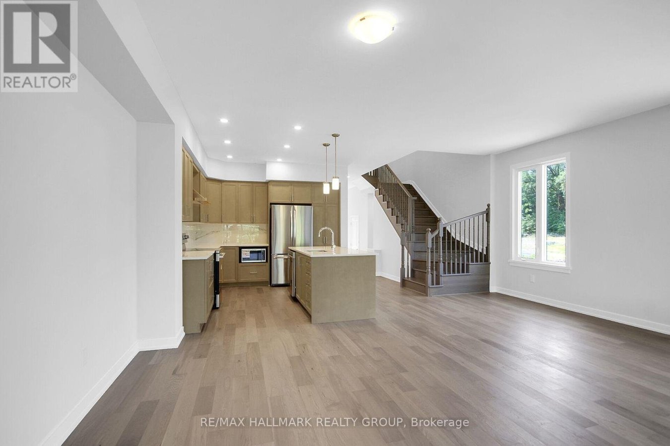 749 NEWSTEAD CRESCENT - Photo 15