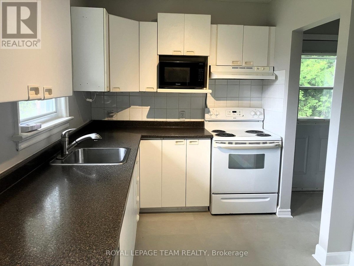49 CROWNHILL STREET - Photo 6