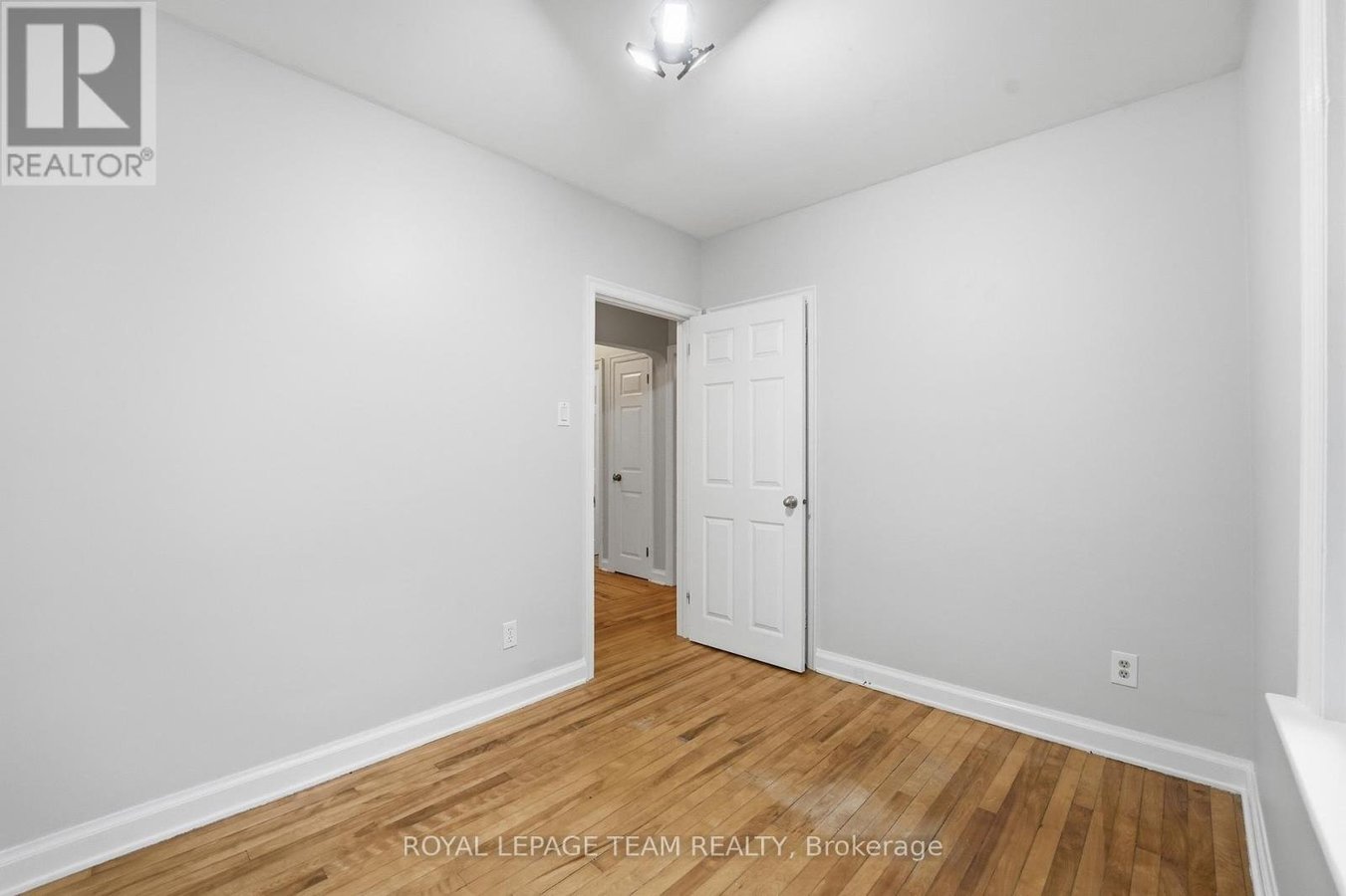 49 CROWNHILL STREET - Photo 13