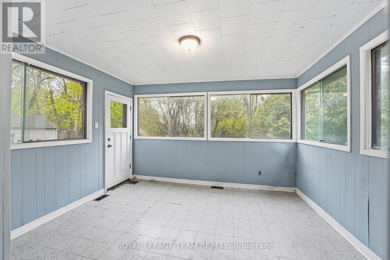 49 CROWNHILL STREET - Photo 16