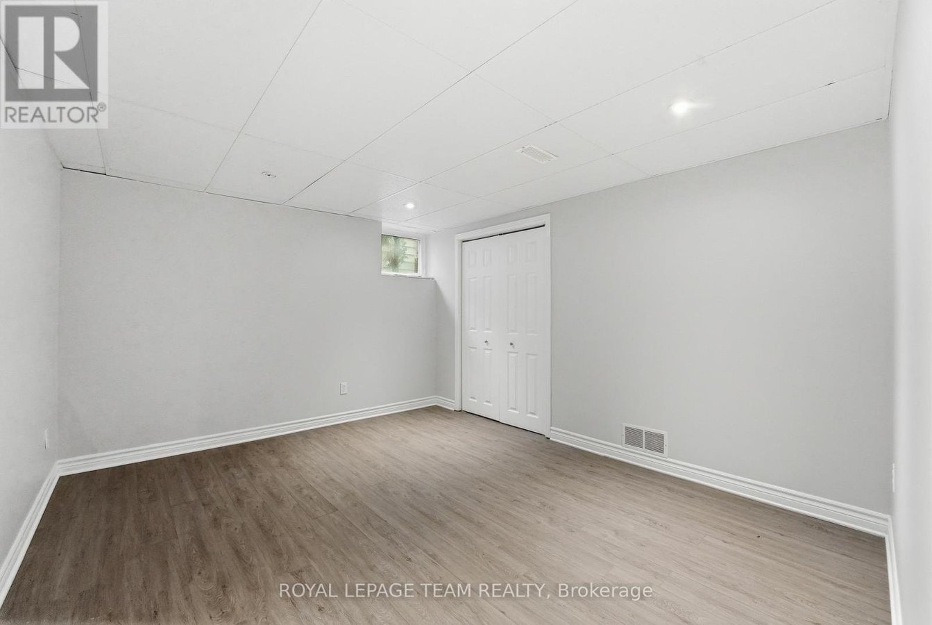 49 CROWNHILL STREET - Photo 22